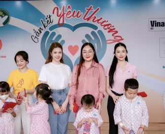 Hoa hậu Hoàng Thanh Nga lan tỏa yêu thương đến 250 bệnh nhi ung thư tại TP.HCM