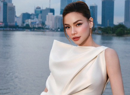 Hồ Ngọc Hà đồng hành cùng M.O.I trong cuộc sống thường ngày