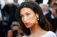 Bella Hadid: Nữ hoàng Gen Z của làng mốt quốc tế