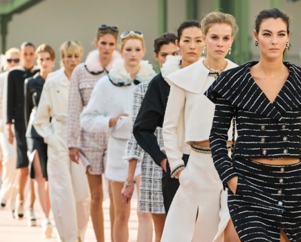 Cận cảnh Paris Fashion Week 2025: Dấu ấn của các nhà mốt hàng đầu