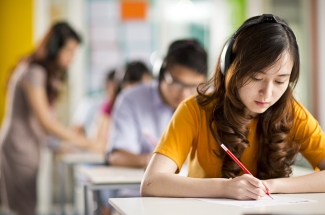 Lộ diện bao đề đỏ trong kỳ thi IELTS - Hội đồng Anh lên tiếng trước tranh cãi