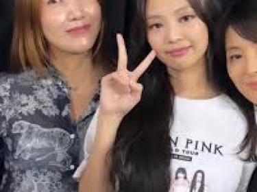 Mama Kim: Hậu phương vững chắc của Jennie (Blackpink)