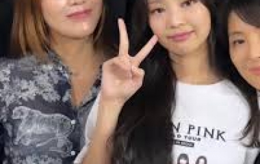 Mama Kim: Hậu phương vững chắc của Jennie (Blackpink)