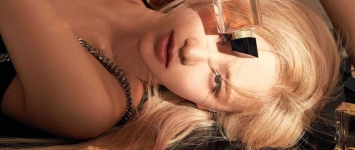 Rosé x Saint Laurent: Biểu tượng thời trang mới