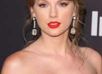 Mở rộng vốn từ vựng khi nghe nhạc của Taylor Swift